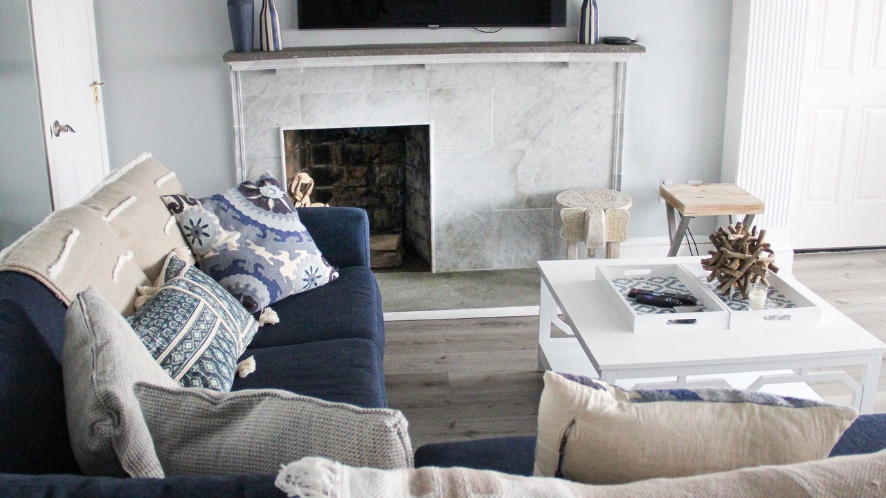 Photo of Livingroom in Westbrook Center