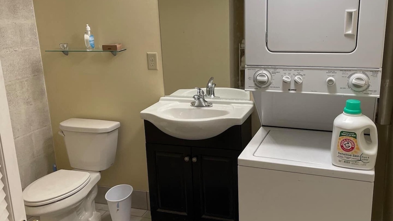 Photo of Bathroom in Warren