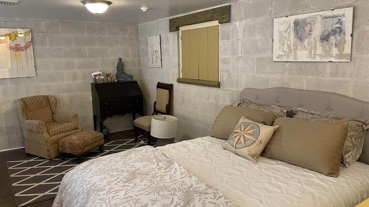 Photo of Bedroom in Warren