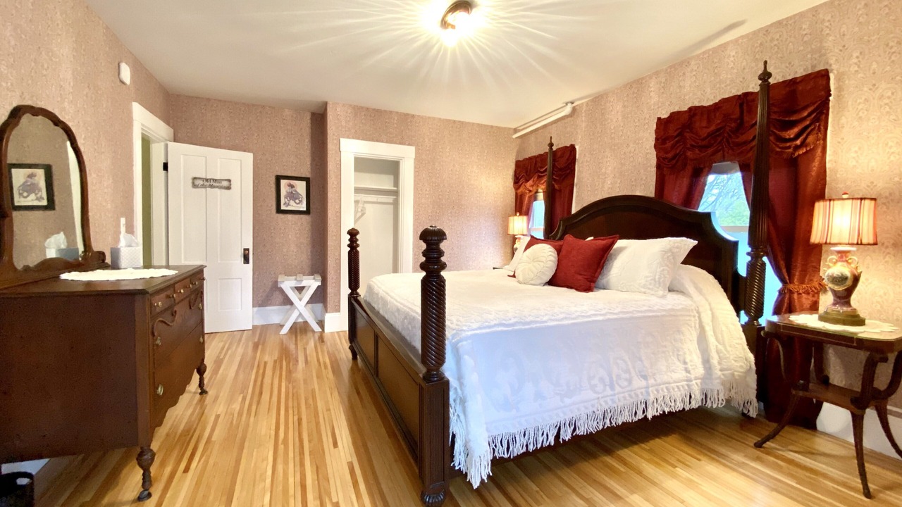 Photo of Bedroom in Bartlett