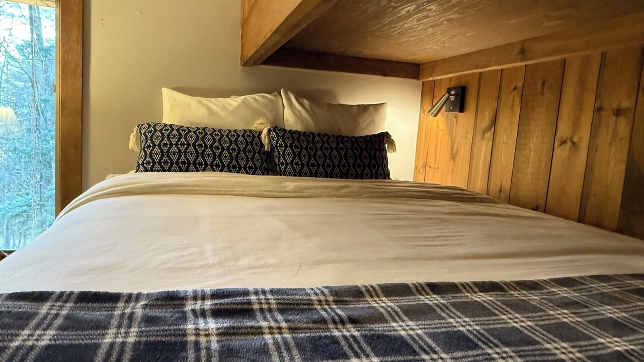Photo of Bedroom in Bethel