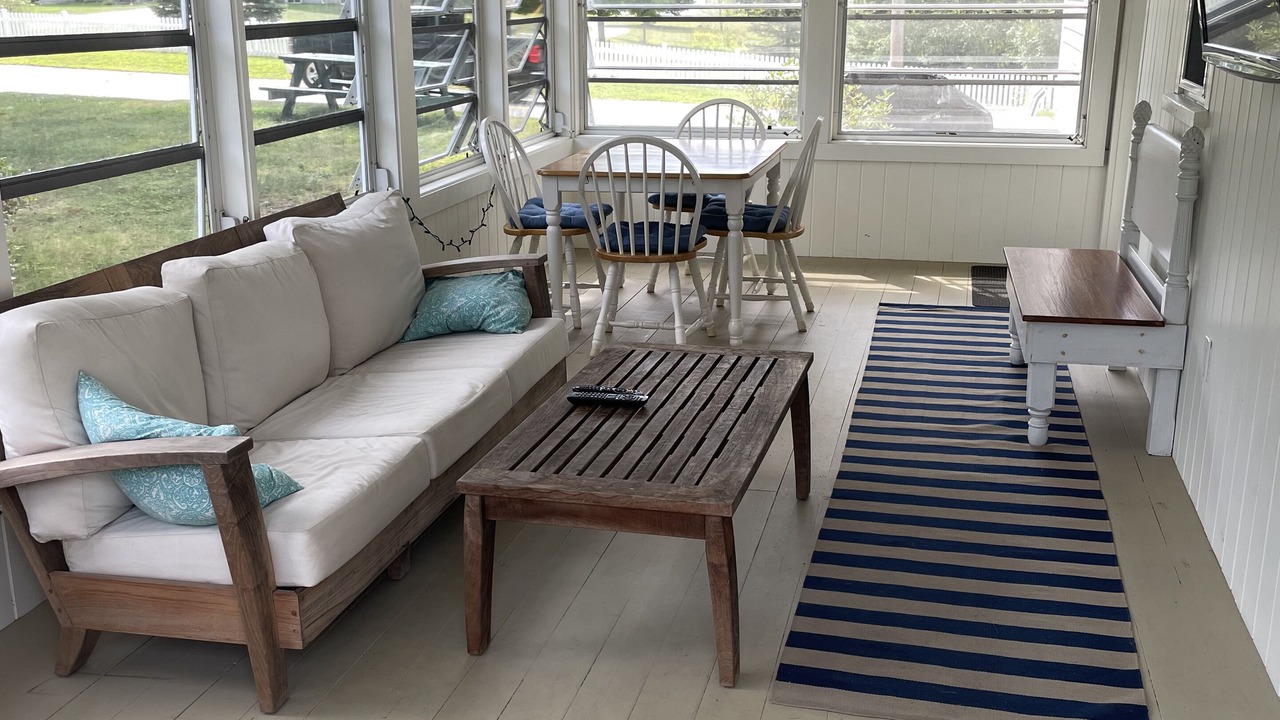 Photo of Livingroom in Meredith