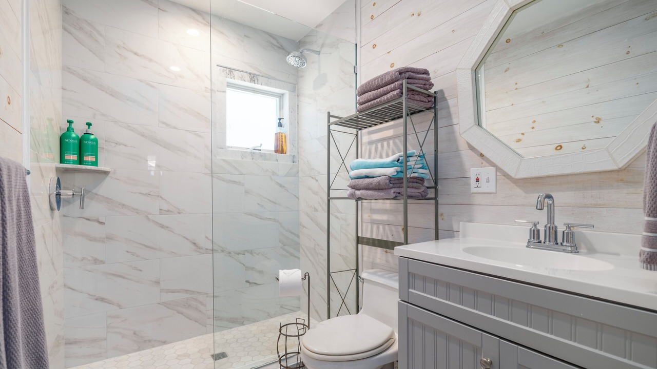 Photo of Bathroom in East Marion