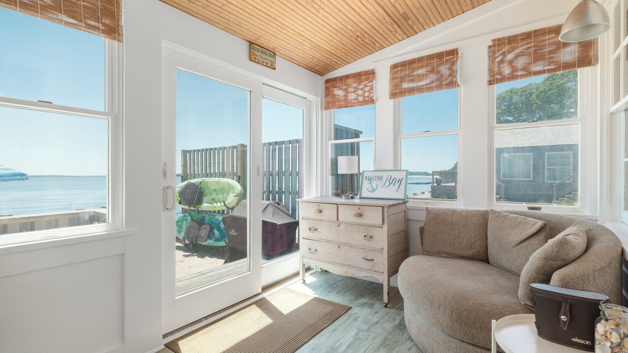 Photo of Livingroom in East Marion