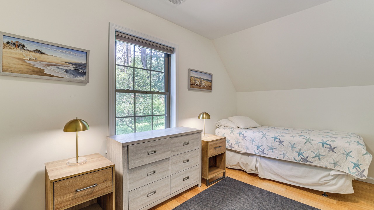 Photo of Bedroom in Gilman