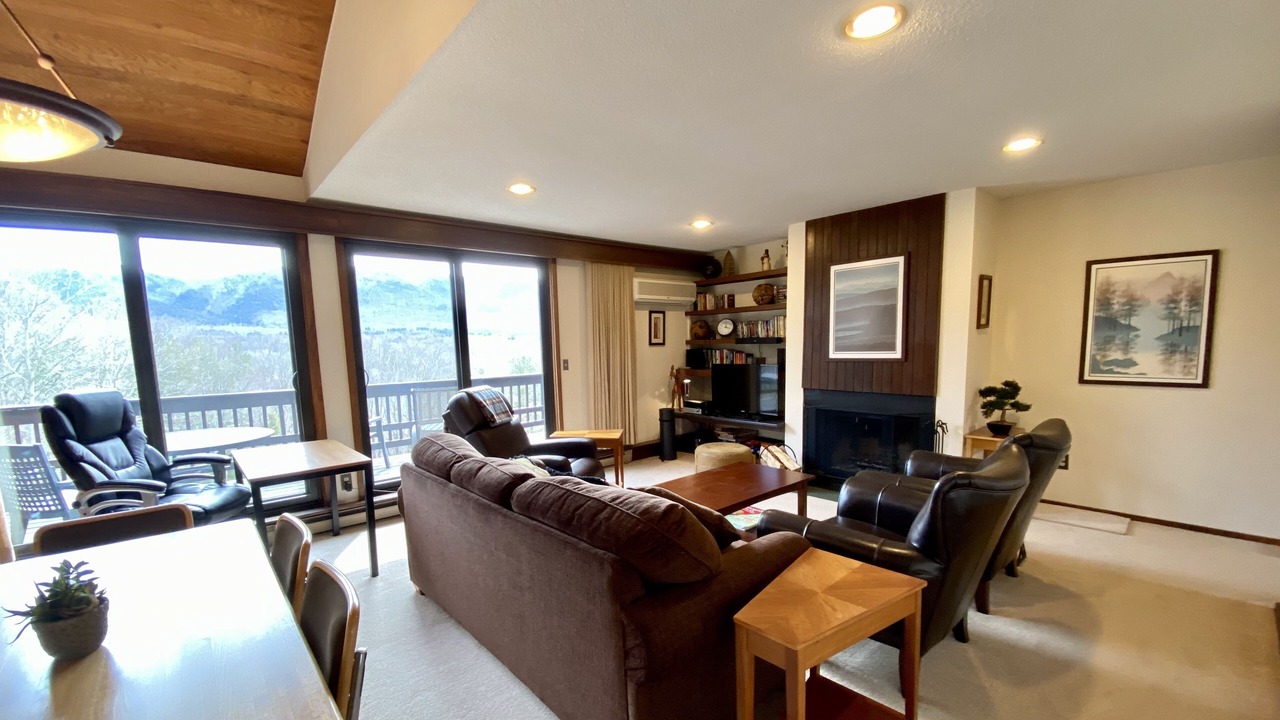 Photo of Livingroom in Manchester Center