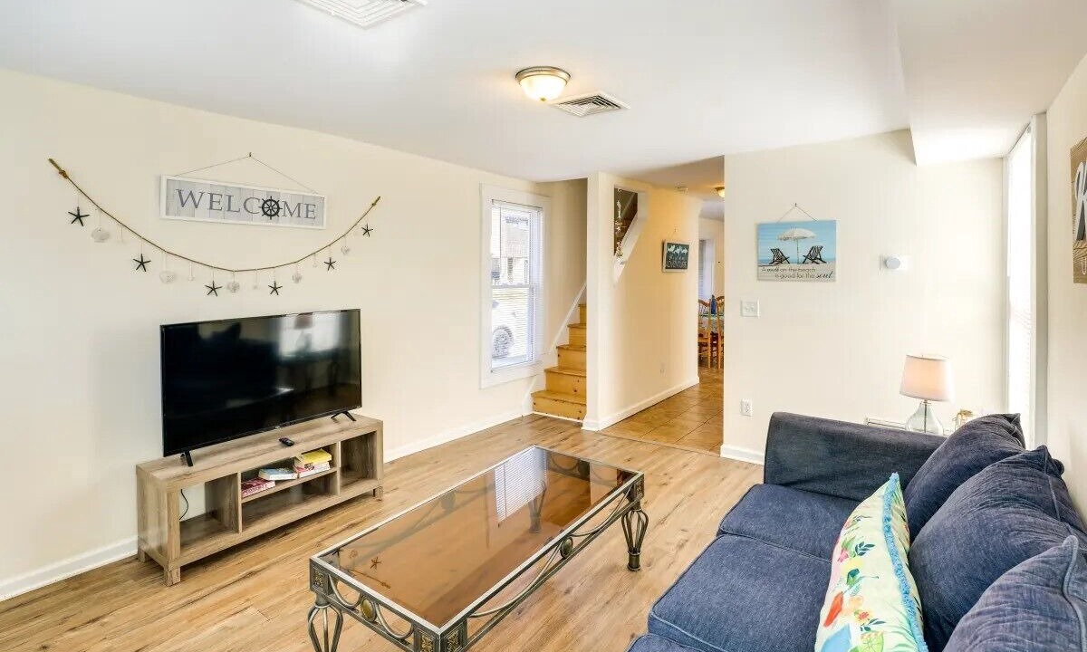 Photo of Livingroom in Milford