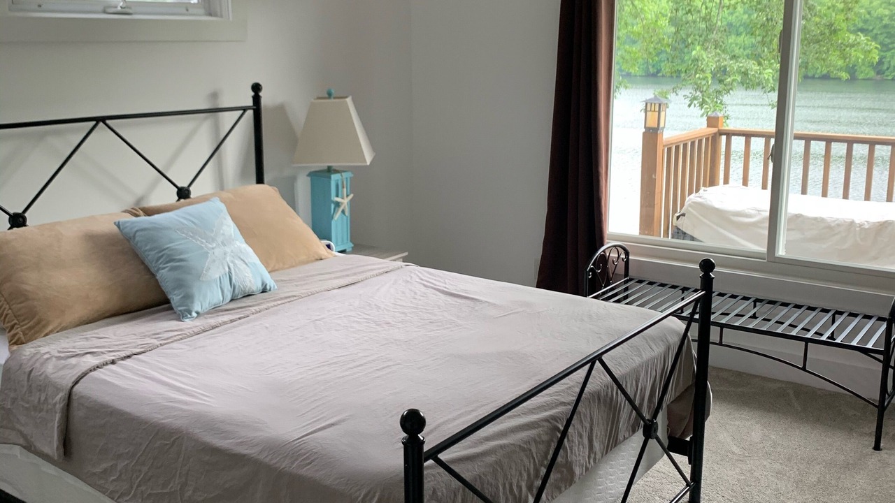 Photo of Bedroom in Brookfield