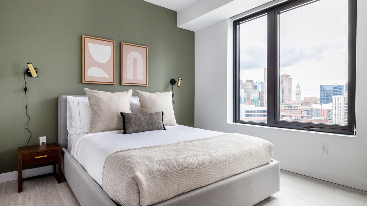 Photo of Bedroom in Seaport District