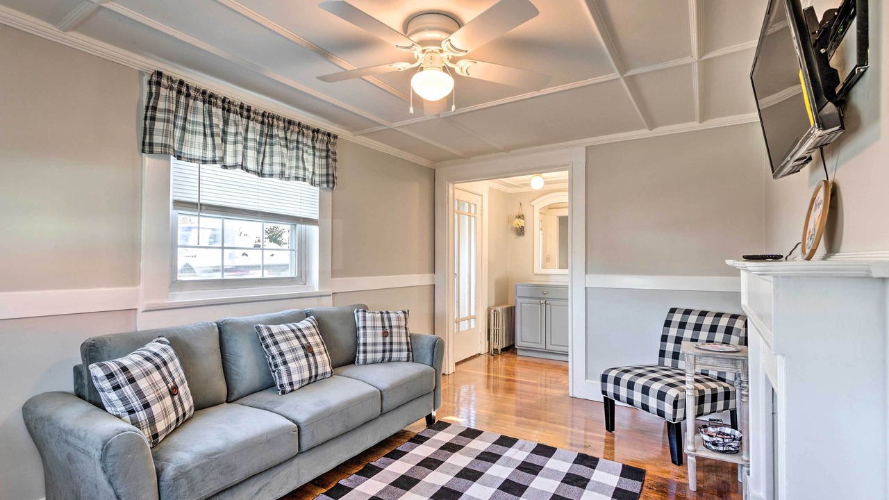 Photo of Livingroom in Newport