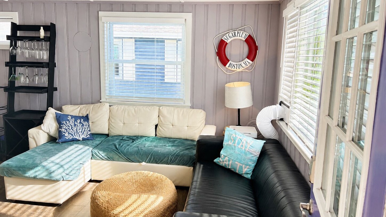 Photo of Livingroom in Hampton