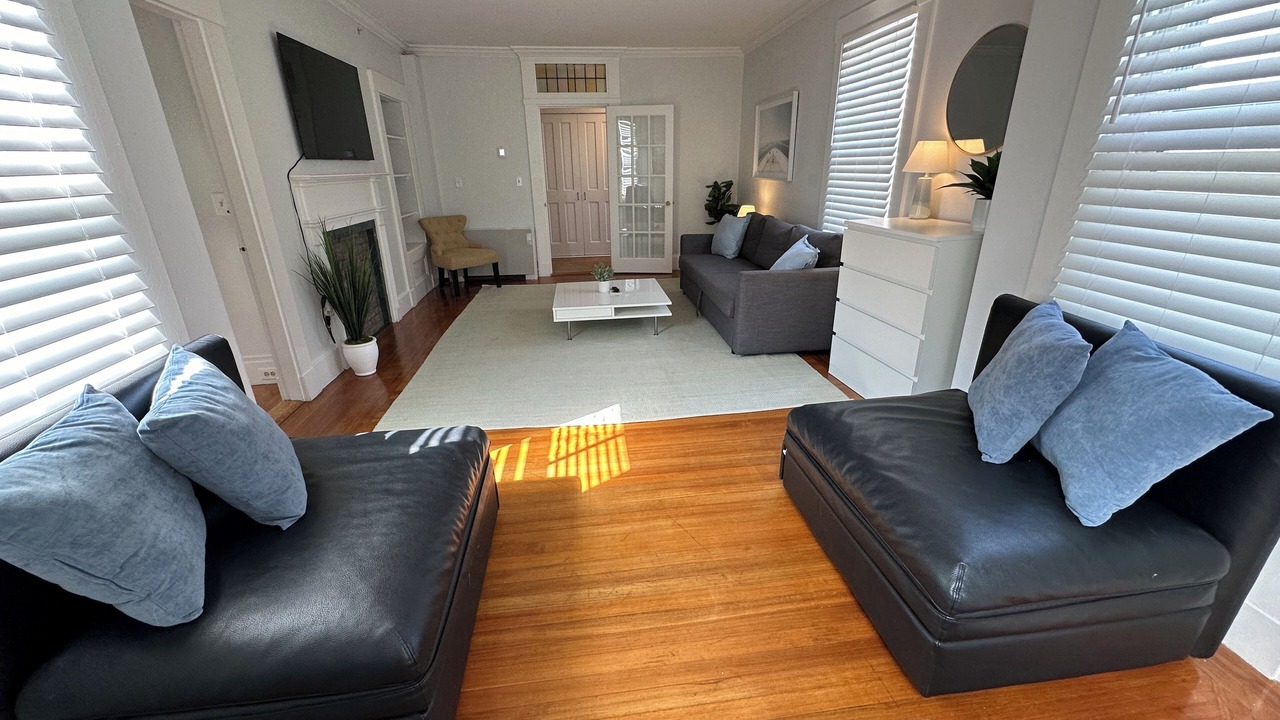 Photo of Livingroom in Top of the Hill
