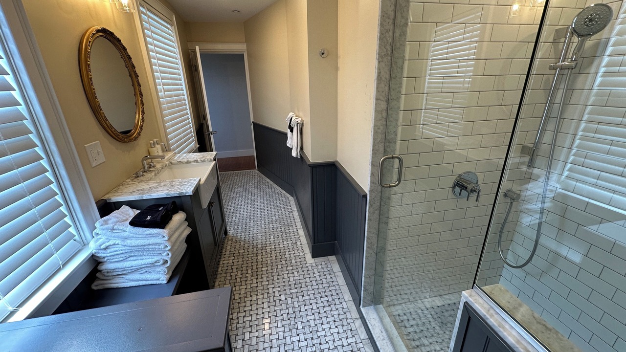 Photo of Bathroom in Top of the Hill