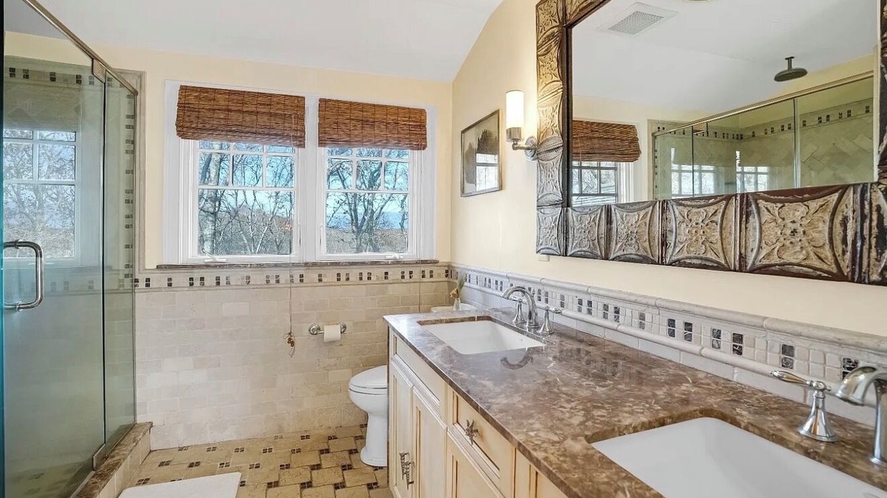 Photo of Bathroom in Aquinnah