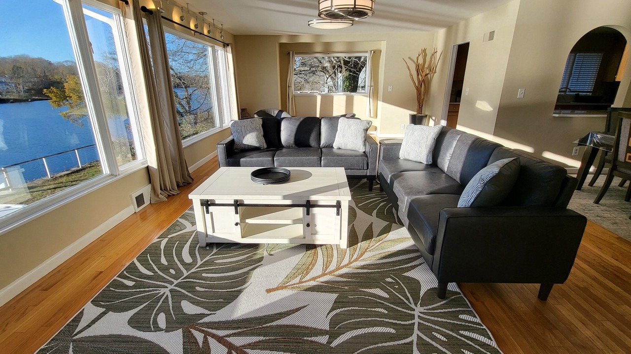 Photo of Livingroom in New London