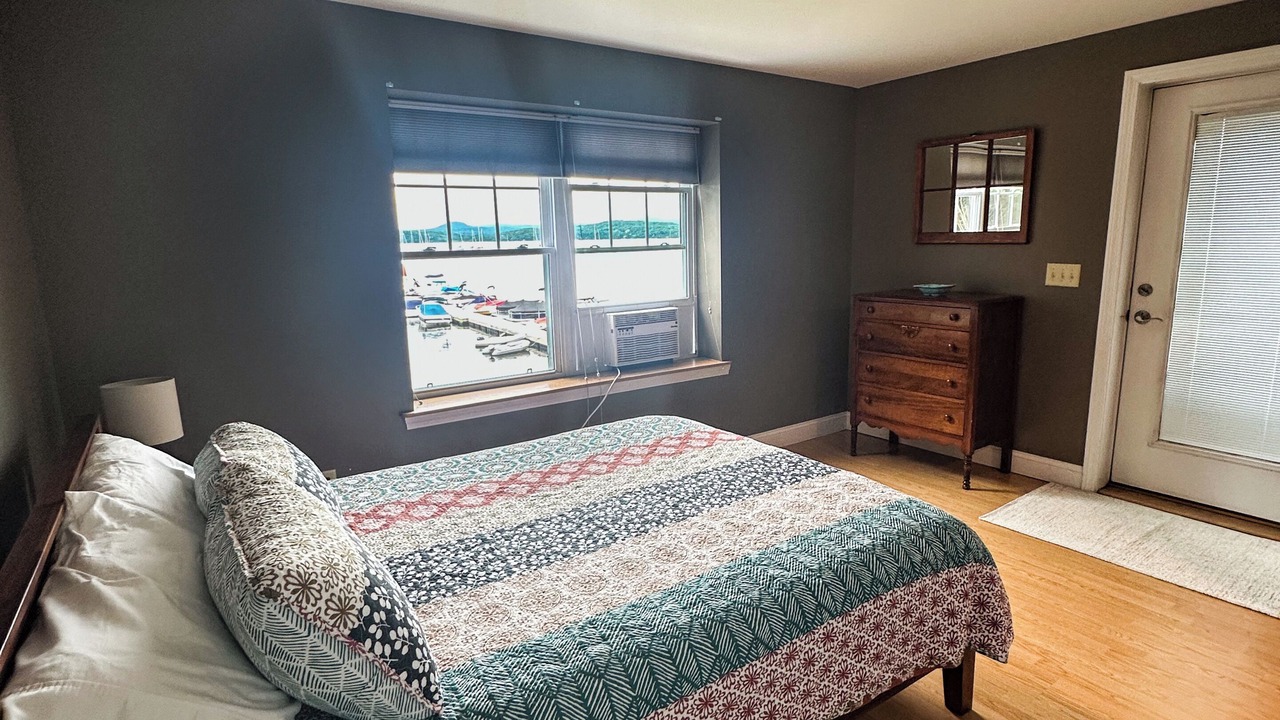 Photo of Bedroom in Malletts Bay