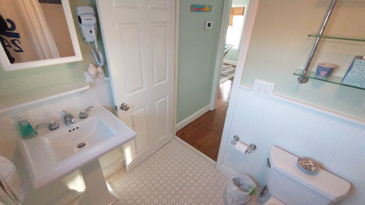 Photo of Bathroom in Easton's Point