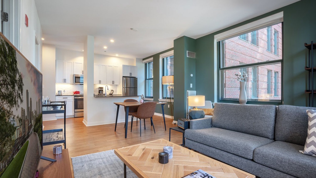 Photo of Livingroom in Downtown Boston