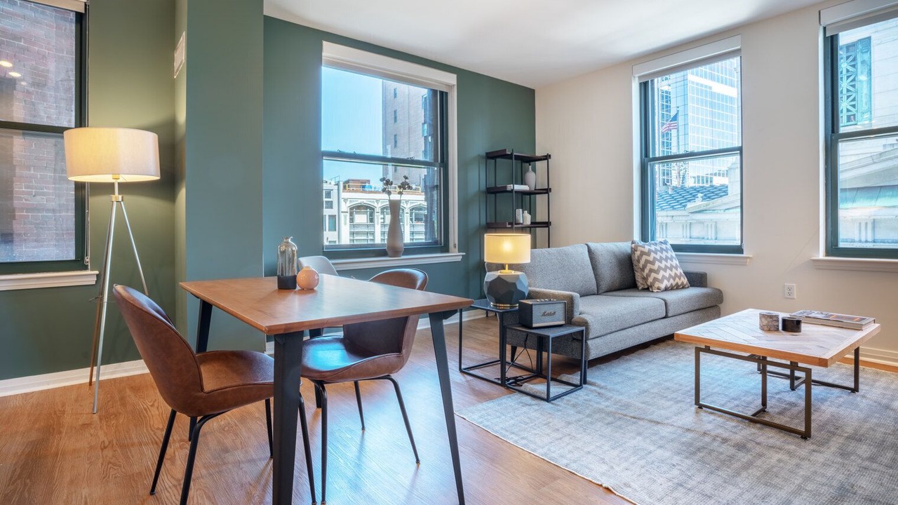 Photo of Livingroom in Downtown Boston