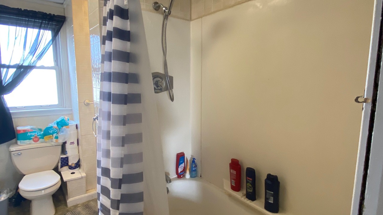 Photo of Bathroom in Yachting Village