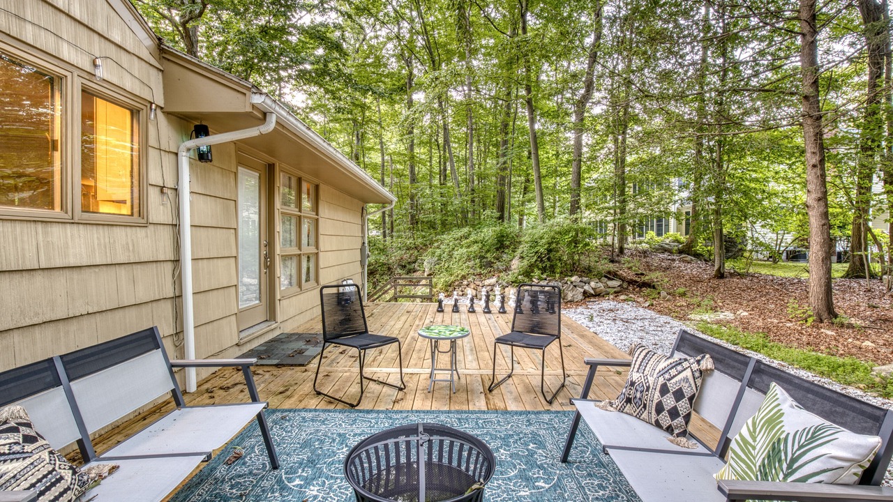 Photo of Patio Balcony in North Stamford