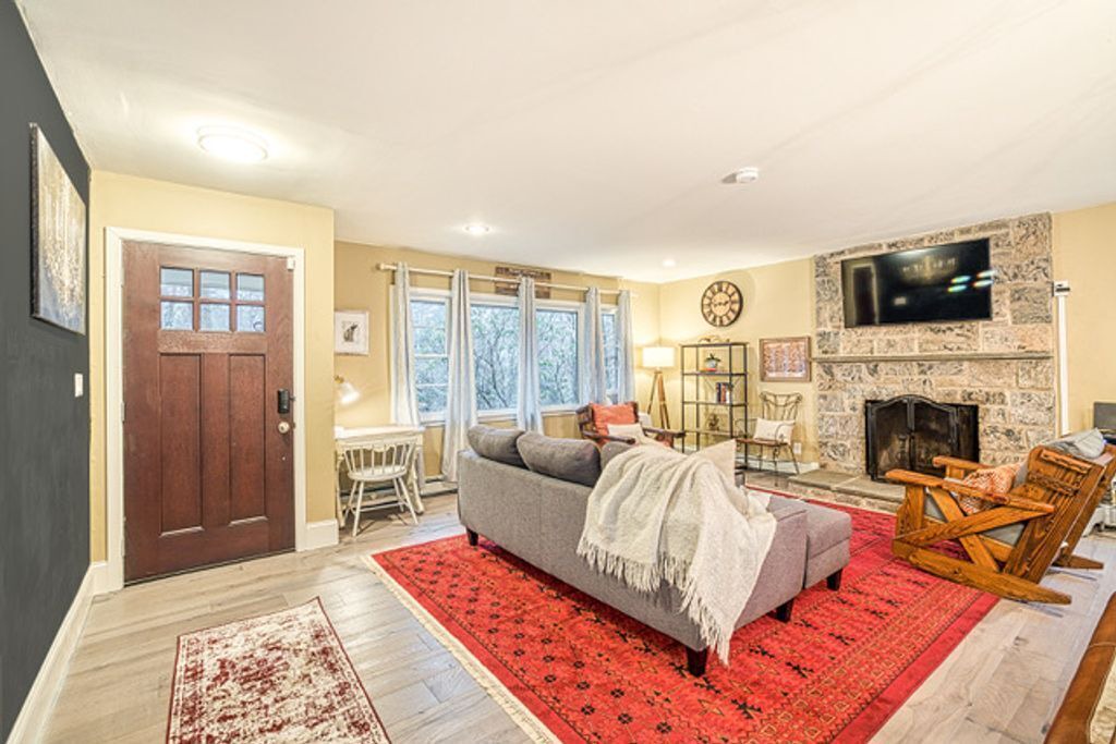 Photo of Livingroom in North Stamford