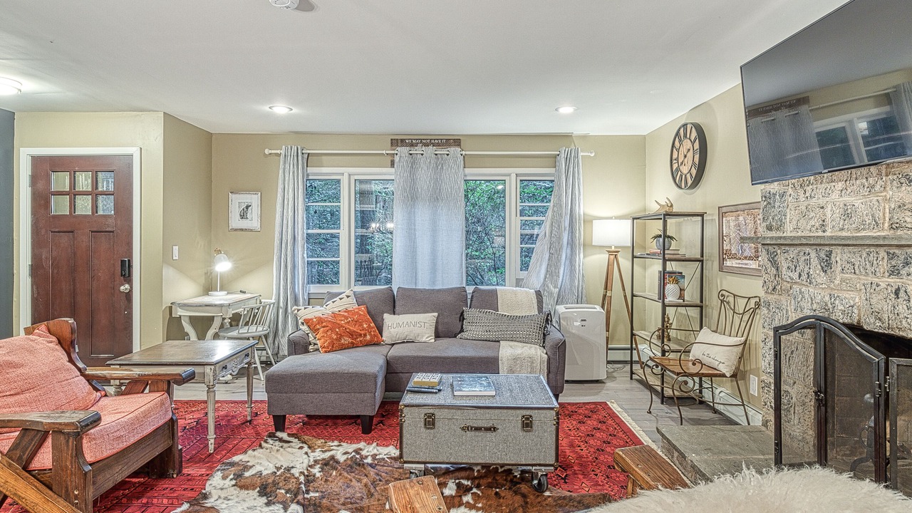 Photo of Livingroom in North Stamford