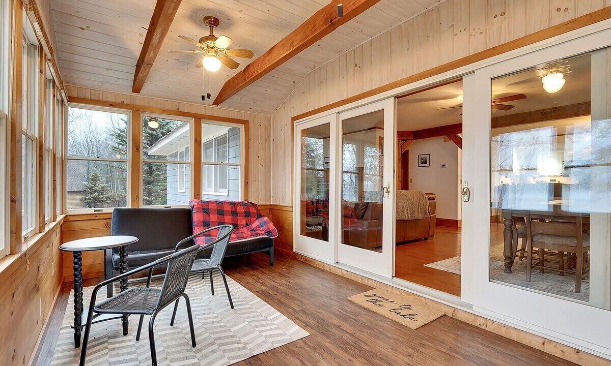 Photo of Livingroom in Harrison