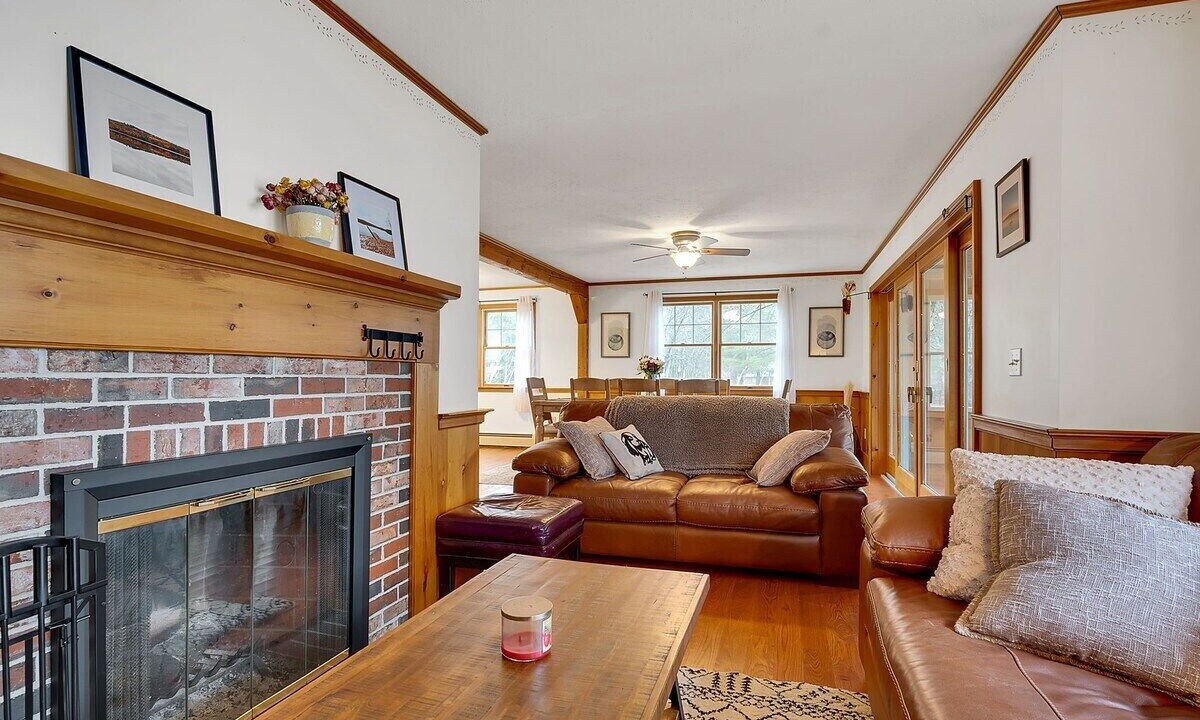 Photo of Livingroom in Harrison