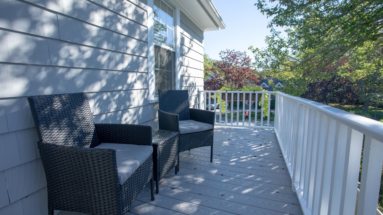 Photo of Patio Balcony in Cliff Walk