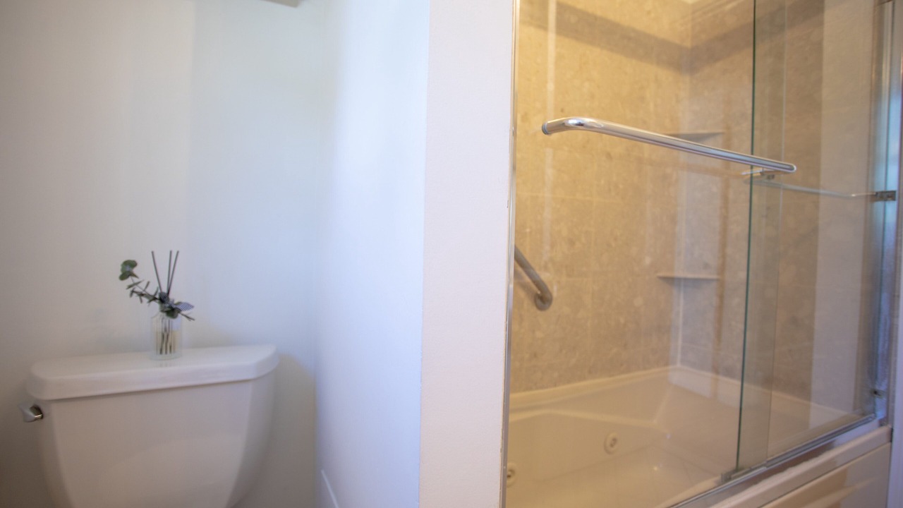 Photo of Bathroom in Cliff Walk