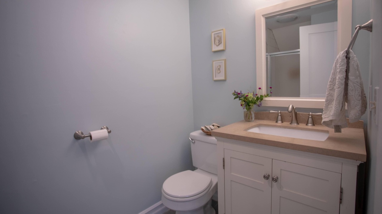 Photo of Bathroom in Cliff Walk