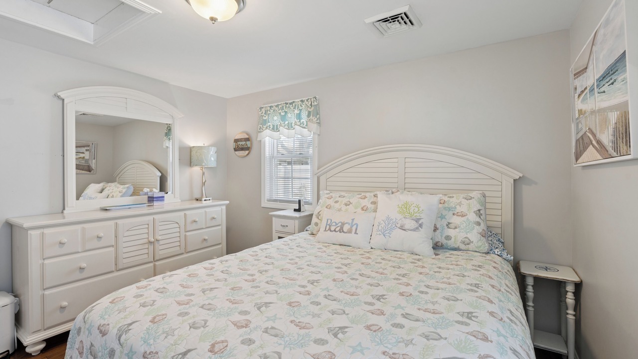 Photo of Bedroom in West Yarmouth