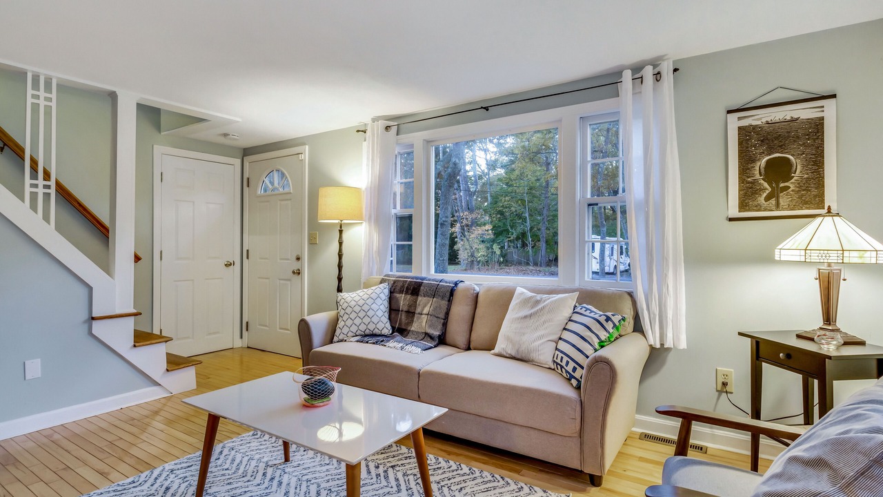Photo of Livingroom in East Falmouth
