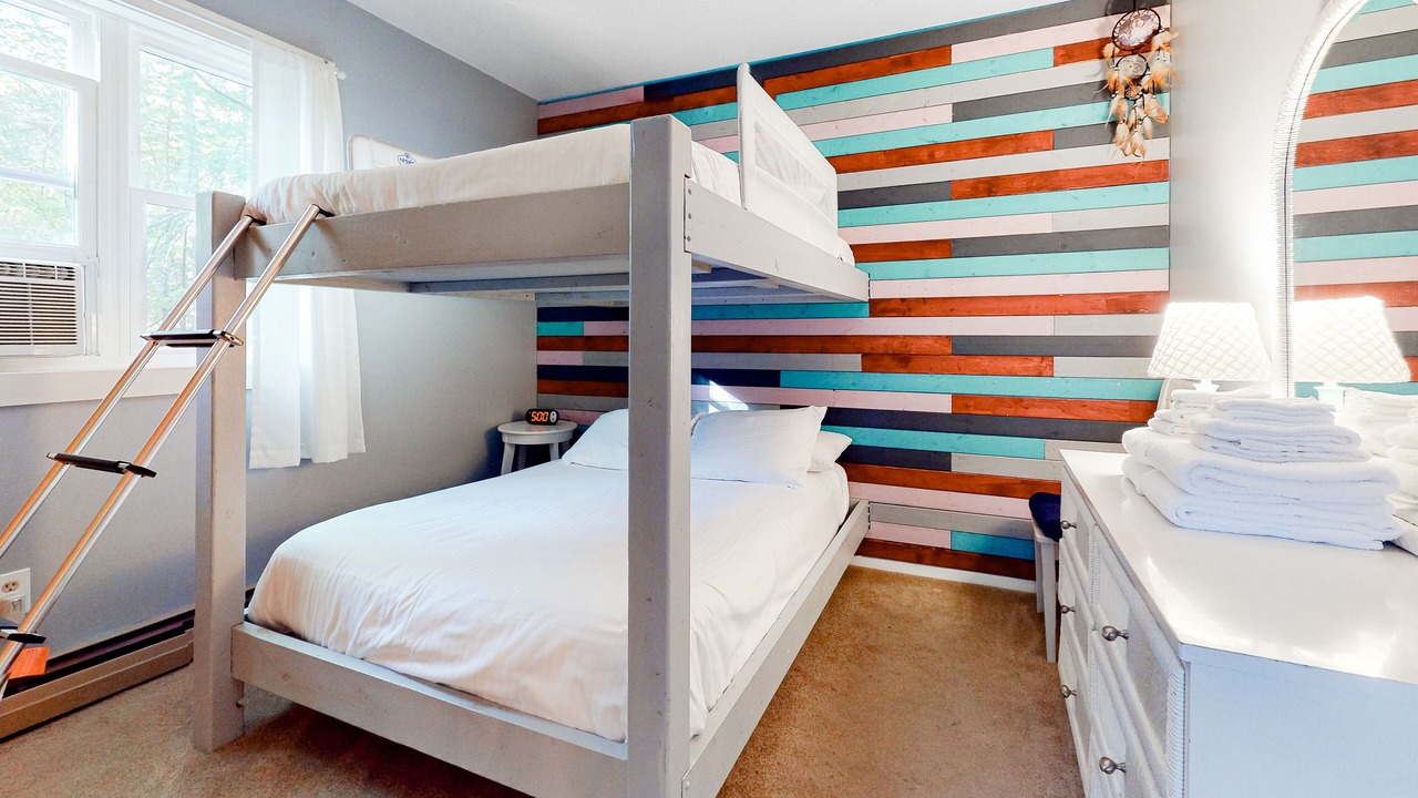 Photo of Bedroom in Eidelweiss Village