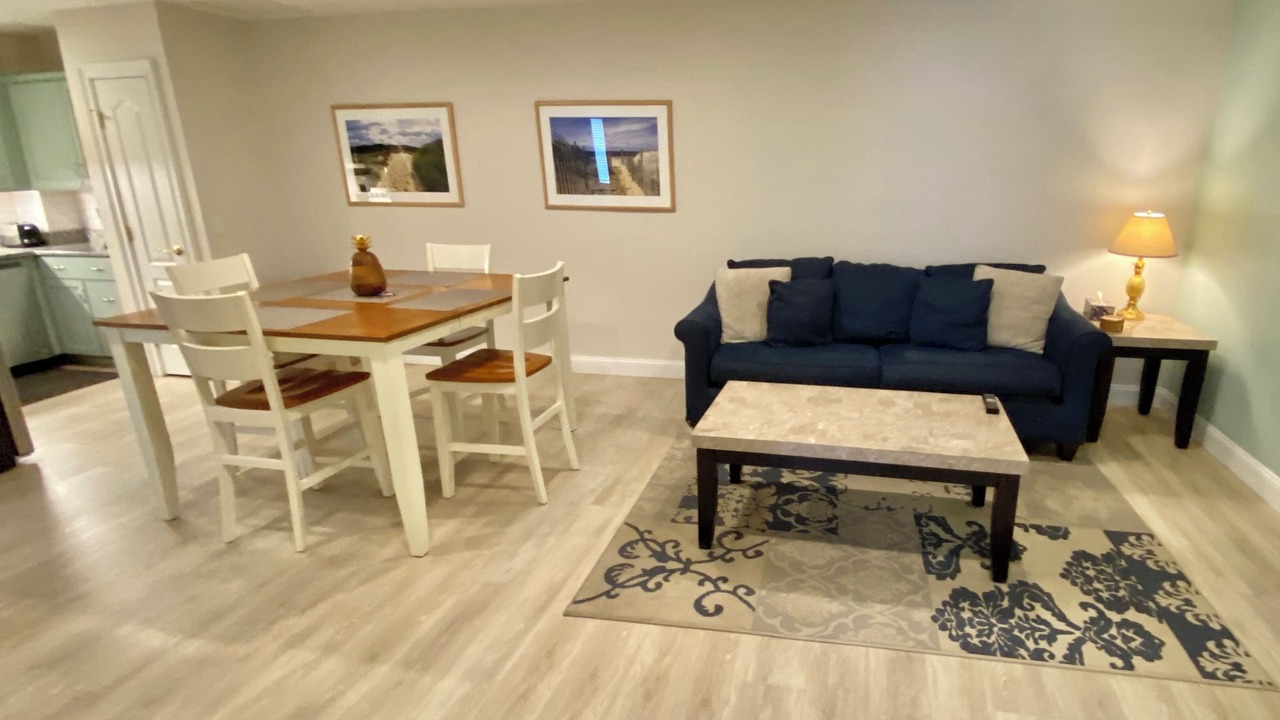 Photo of Livingroom in Historic Hill