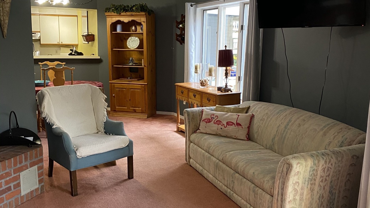 Photo of Livingroom in Warren