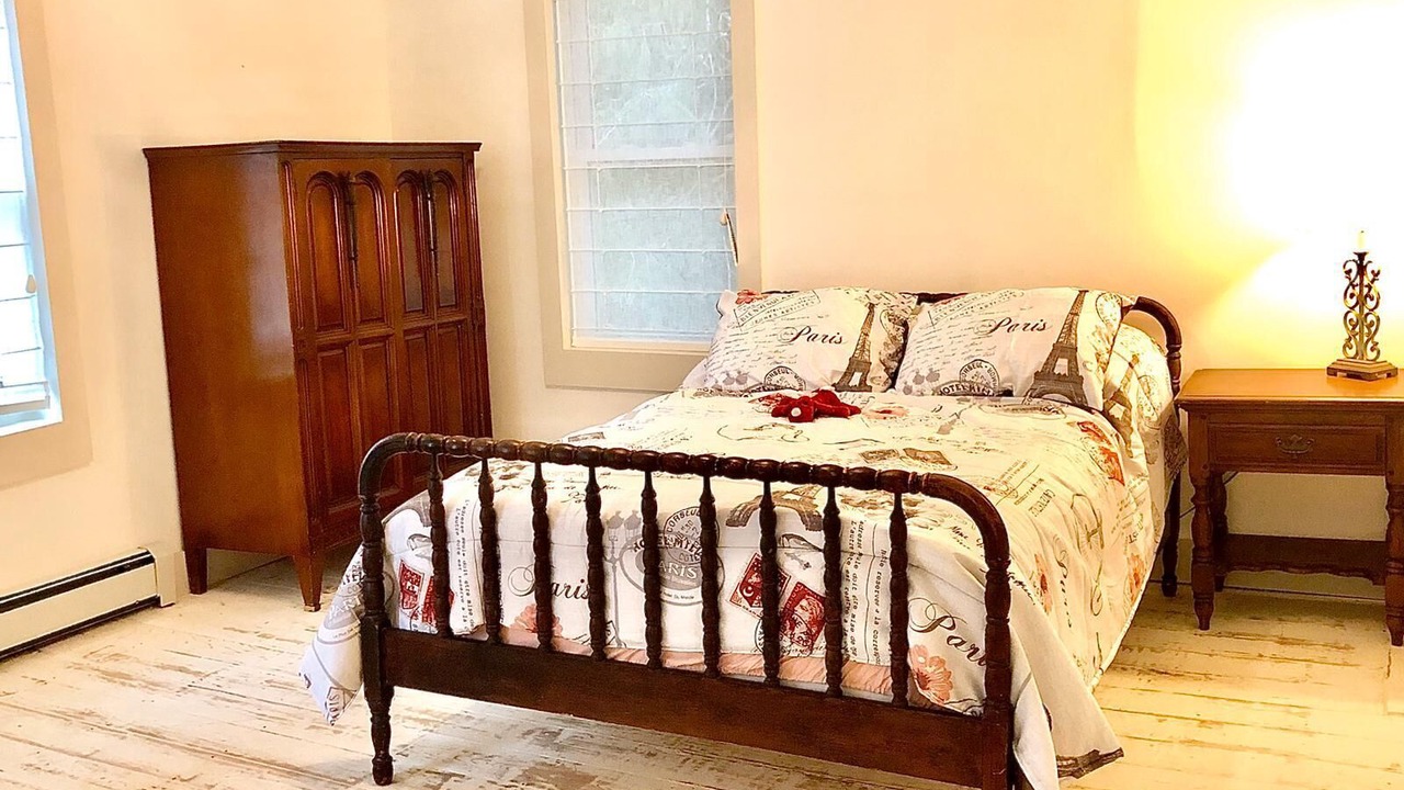 Photo of Bedroom in Halcottsville
