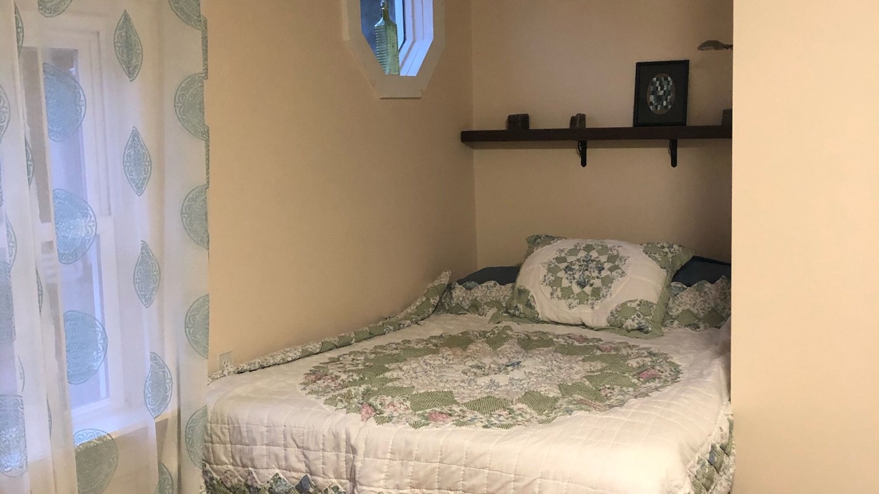 Photo of Bedroom in Halcottsville