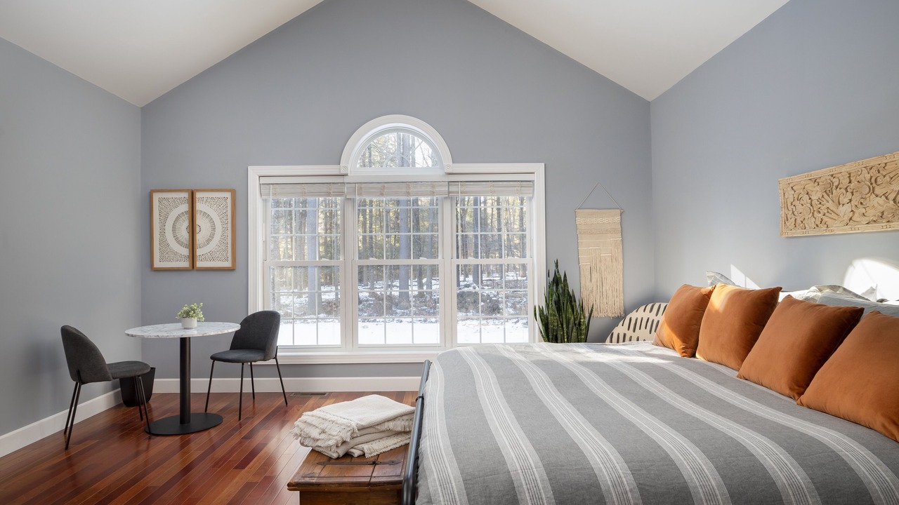 Photo of Bedroom in Lee