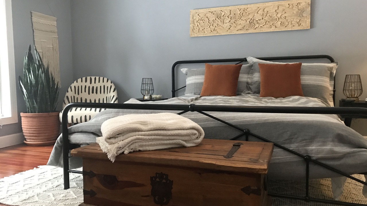 Photo of Bedroom in Lee