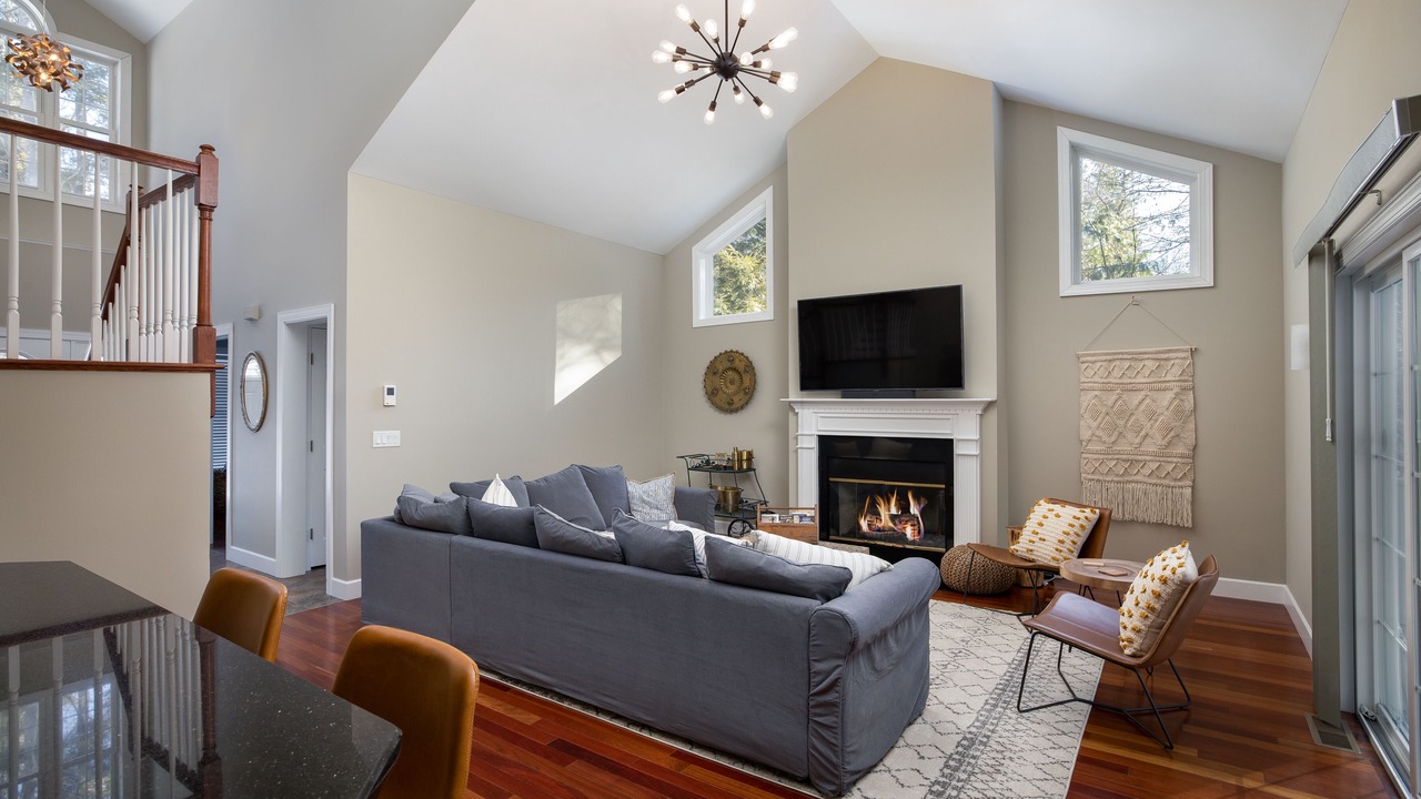 Photo of Livingroom in Lee
