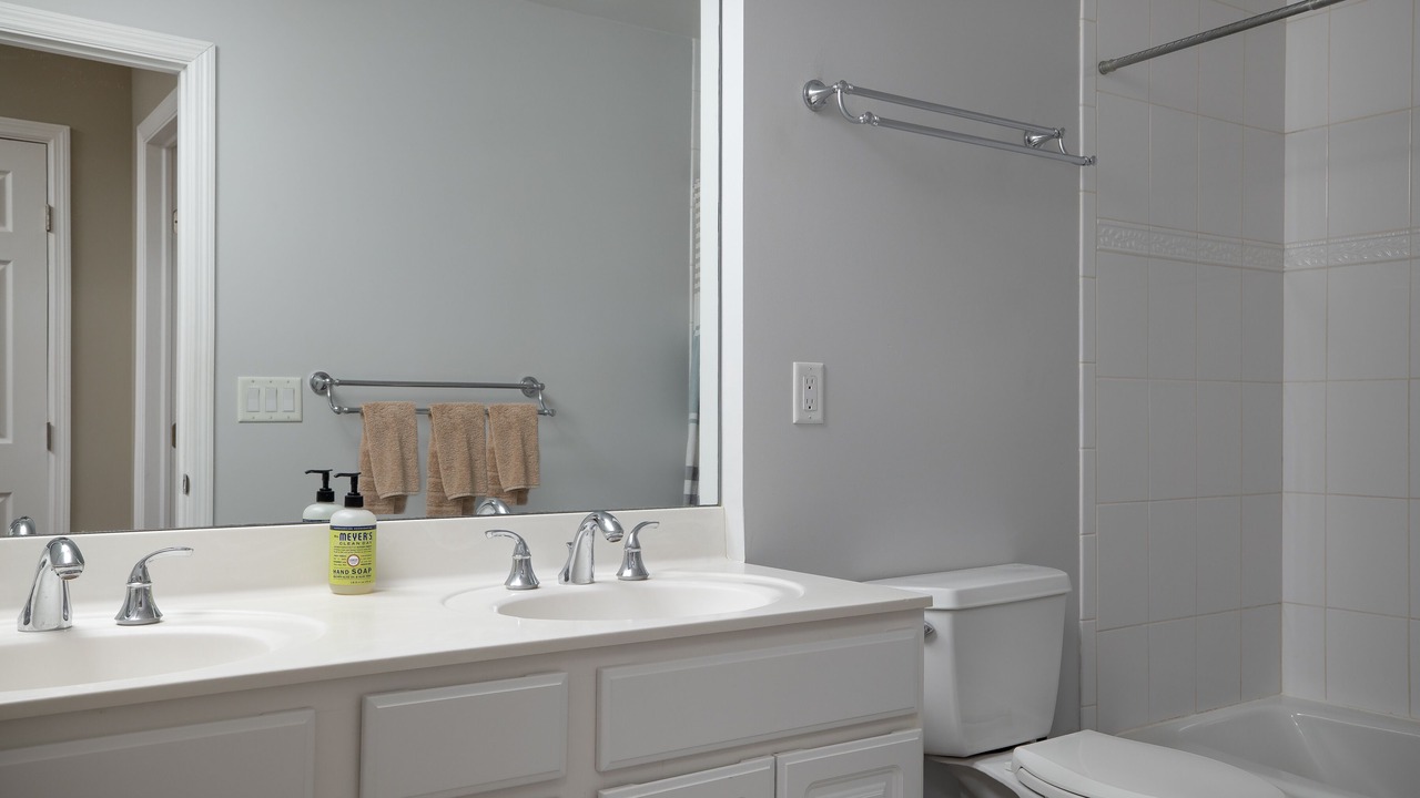 Photo of Bathroom in Lee