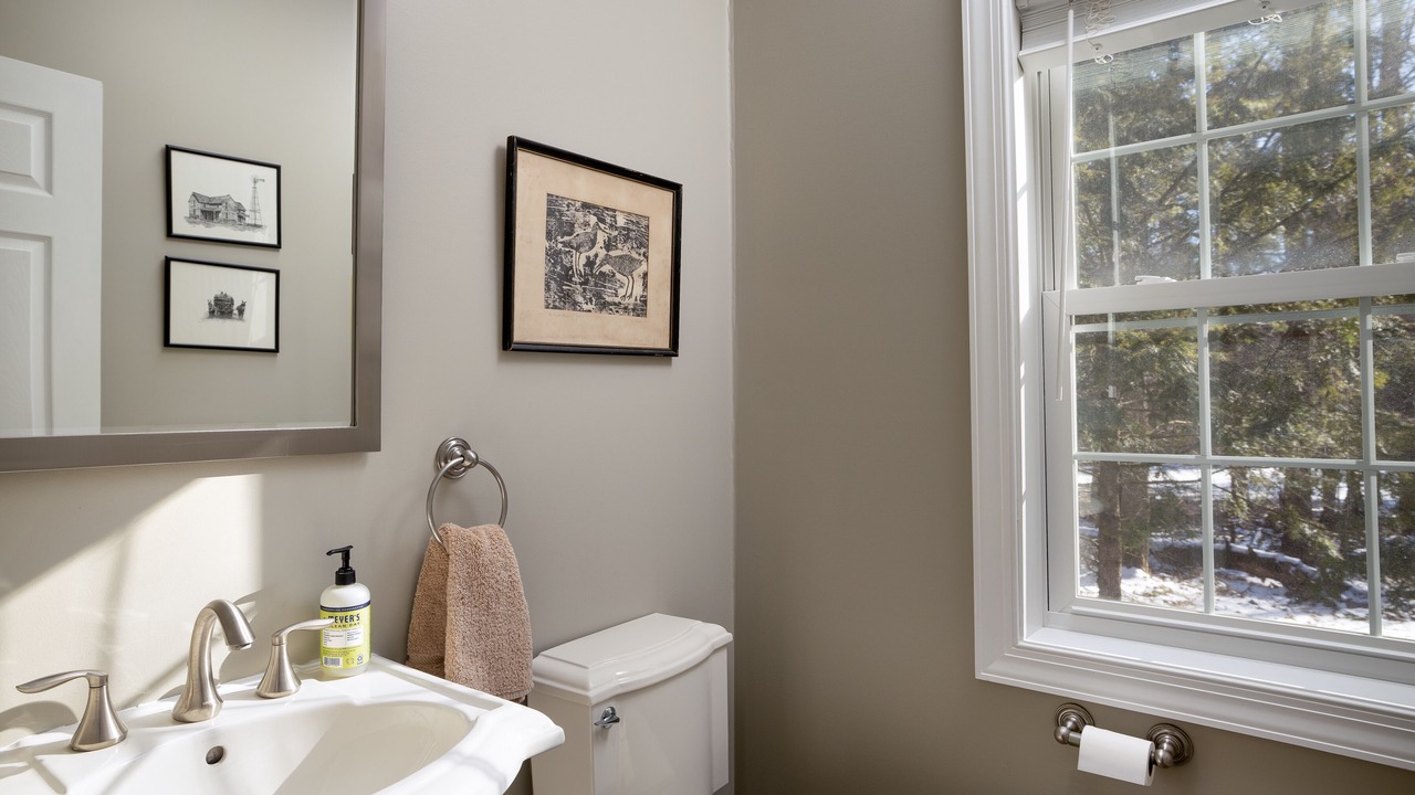 Photo of Bathroom in Lee