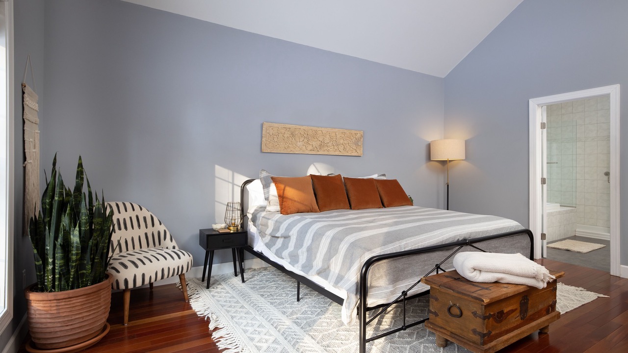 Photo of Bedroom in Lee