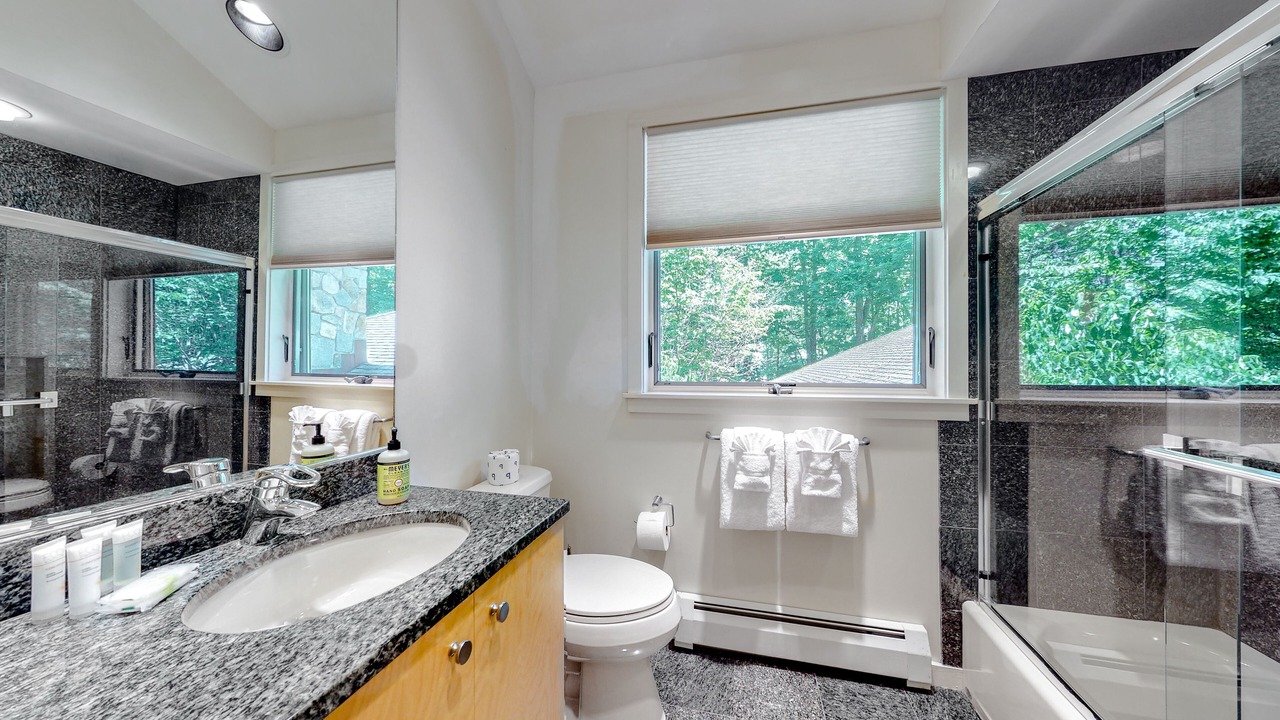 Photo of Bathroom in Kittery Point