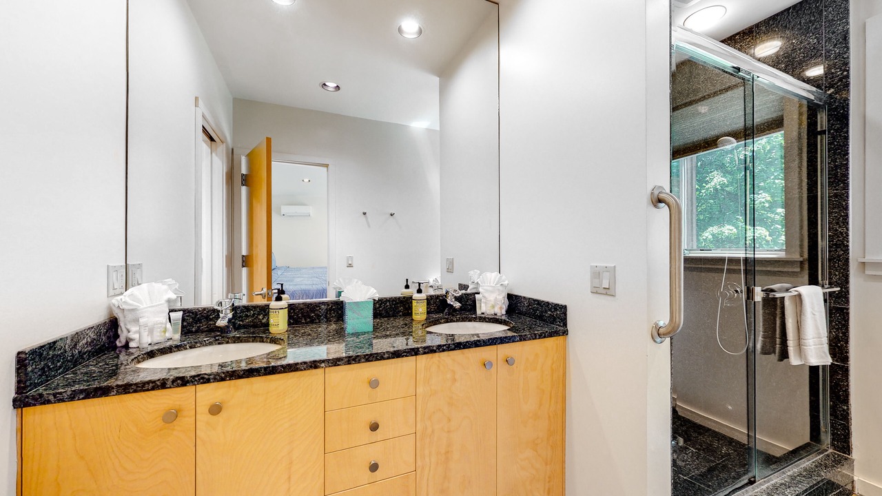 Photo of Bathroom in Kittery Point