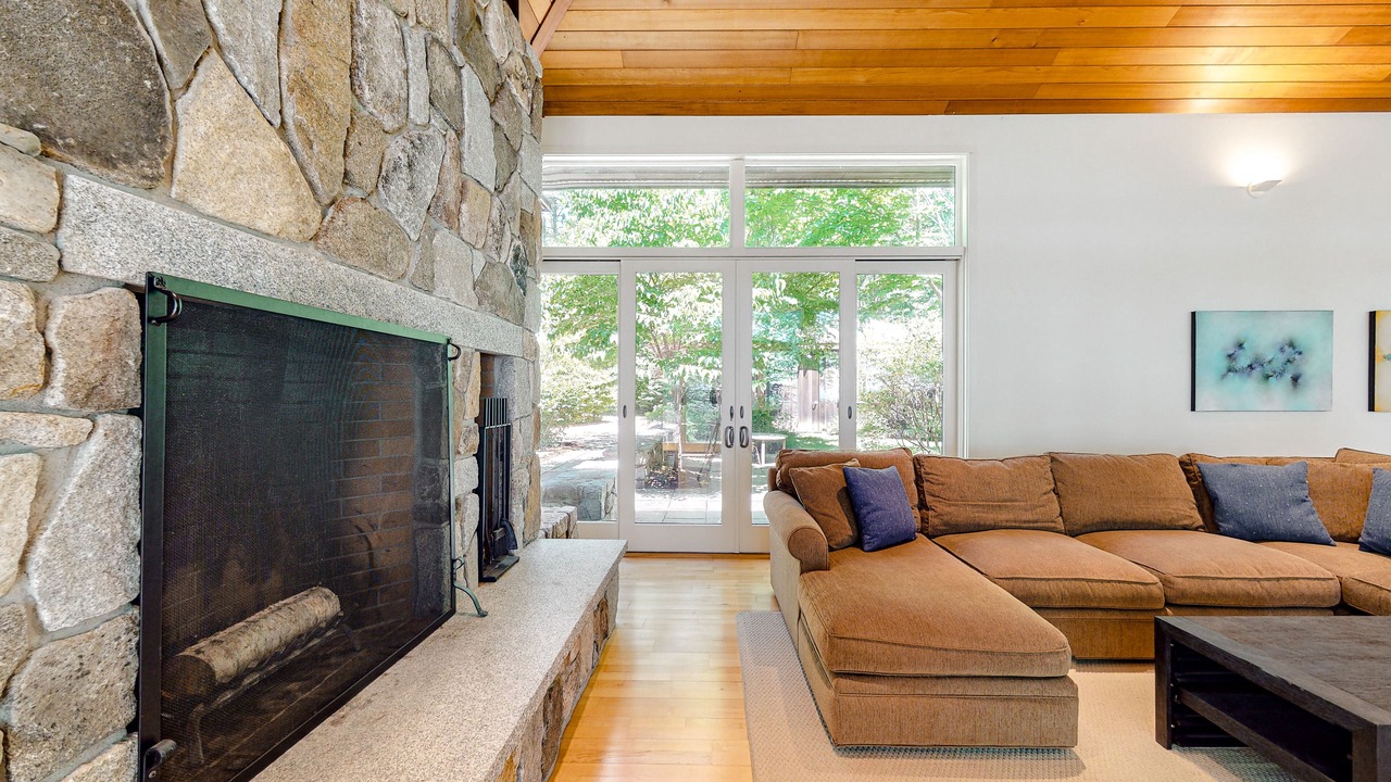 Photo of Livingroom in Kittery Point