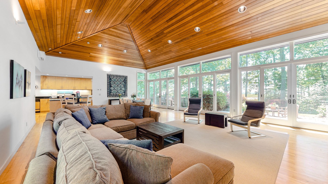 Photo of Livingroom in Kittery Point