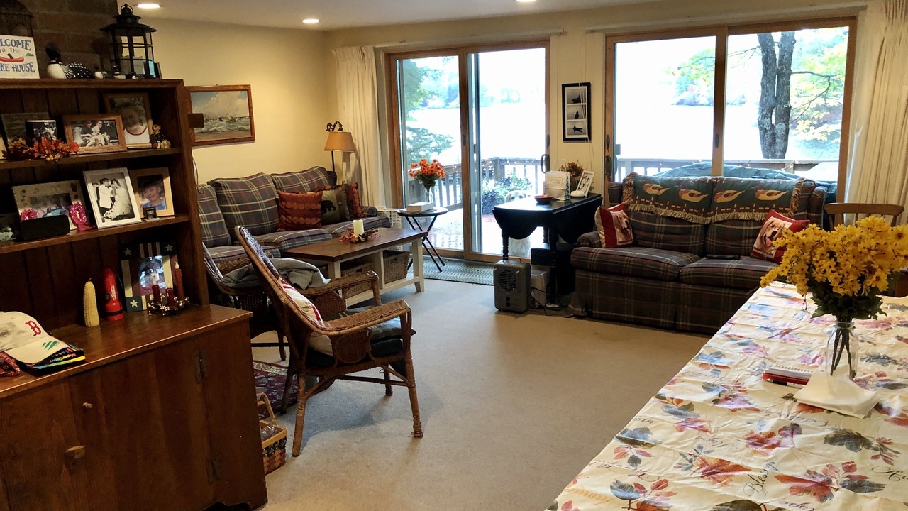 Photo of Livingroom in Moultonborough